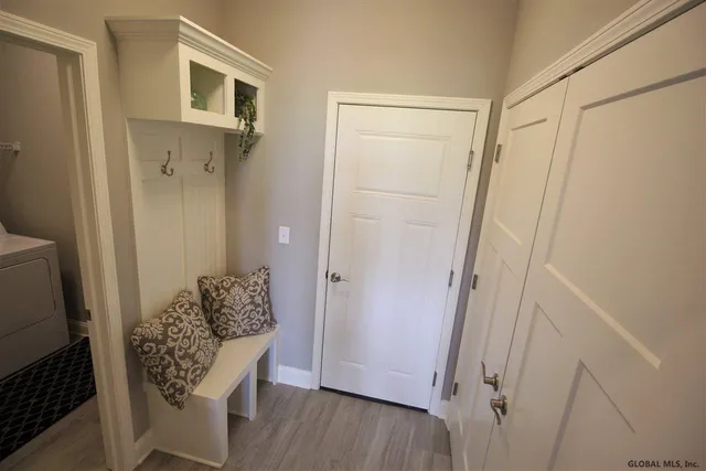 $749,900 | 17 Wyatt's Way, Clifton Park, NY 12065