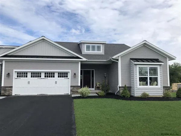 $754,900 | 21 Wyatts Way, Clifton Park, NY 12065