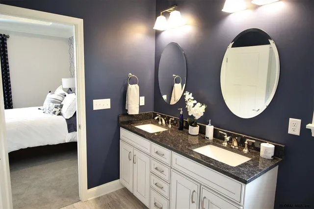 $749,900 | 17 Wyatt's Way, Clifton Park, NY 12065