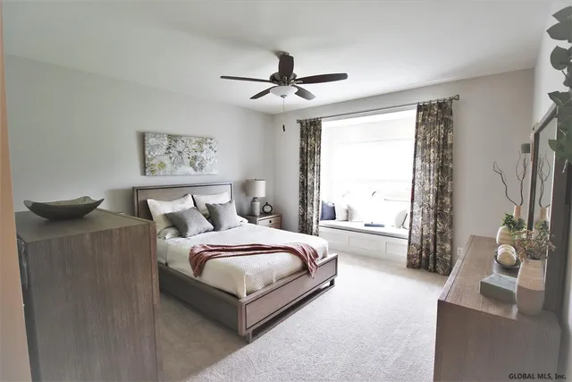 $749,900 | 17 Wyatt's Way, Clifton Park, NY 12065