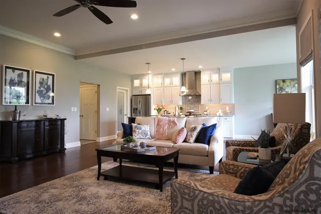 $749,900 | 17 Wyatt's Way, Clifton Park, NY 12065