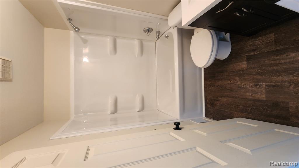 1233 Coldwater Road Flint, MI 48505 - Photo 9 of 22