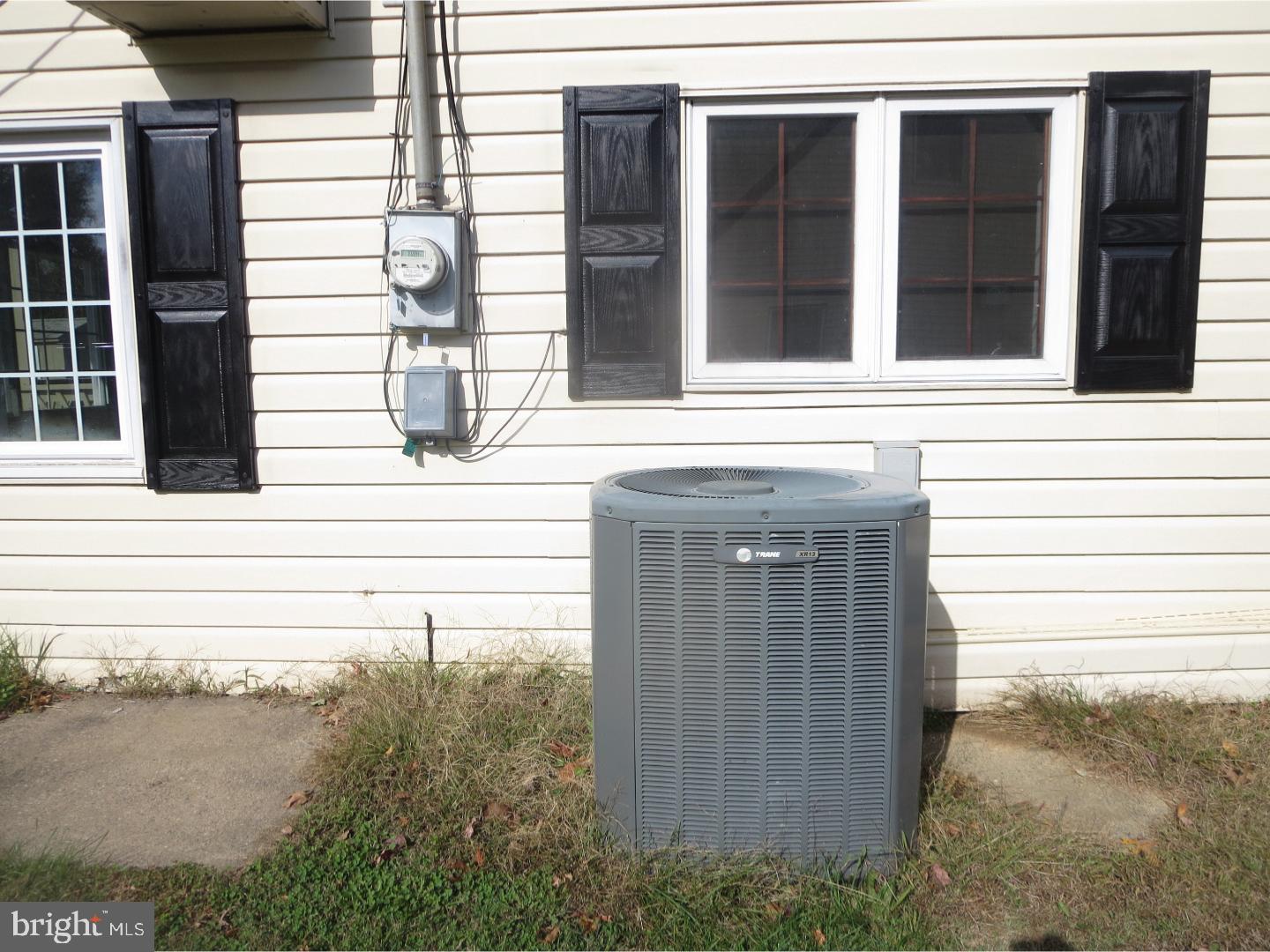 31 Trail Road Levittown, PA 19056 - Photo 8 of 25 View