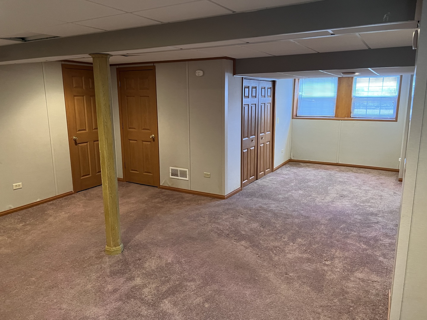 25838 Geranium Lane Monee, IL 60449 - Photo 19 of 21 an empty room with windows