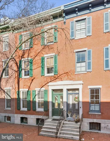 $1,995 | 1719-21 Wallace Street, Unit 202, Philadelphia, PA 19130