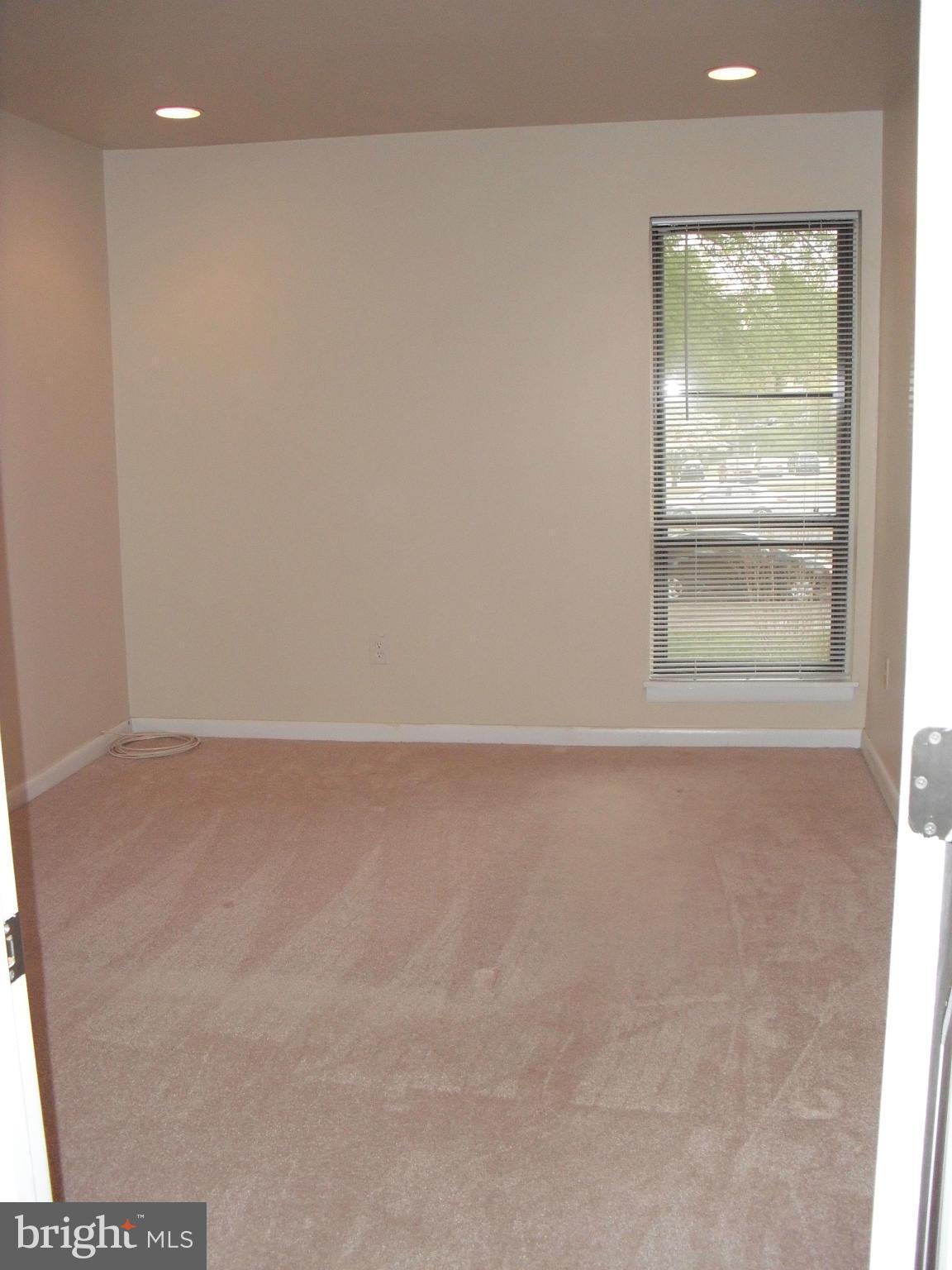 5812 Royal Ridge Drive, Unit G Springfield, VA 22152 - Photo 12 of 22 Bedroom (Master)