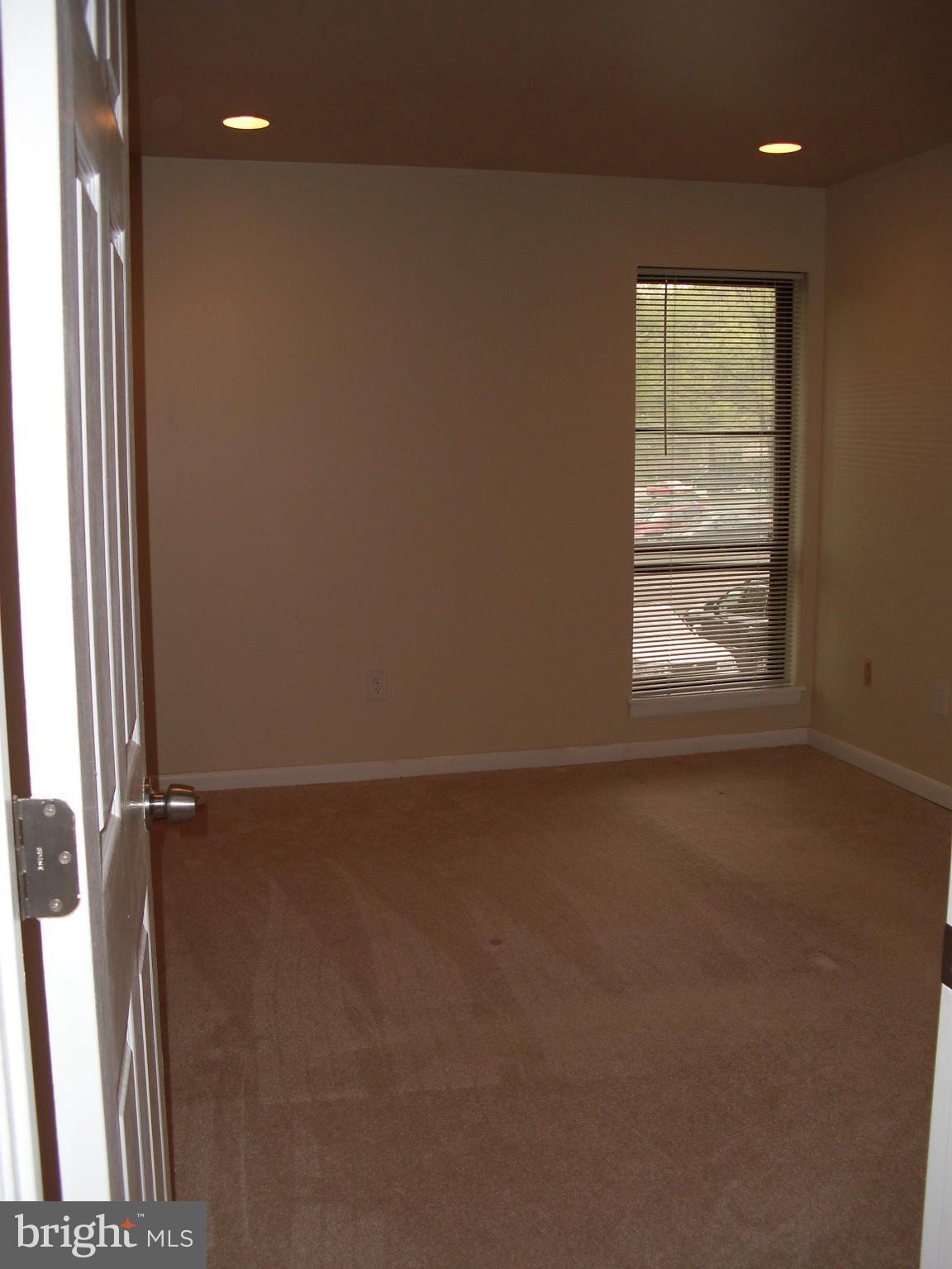 5812 Royal Ridge Drive, Unit G Springfield, VA 22152 - Photo 14 of 22 Bedroom (Master)