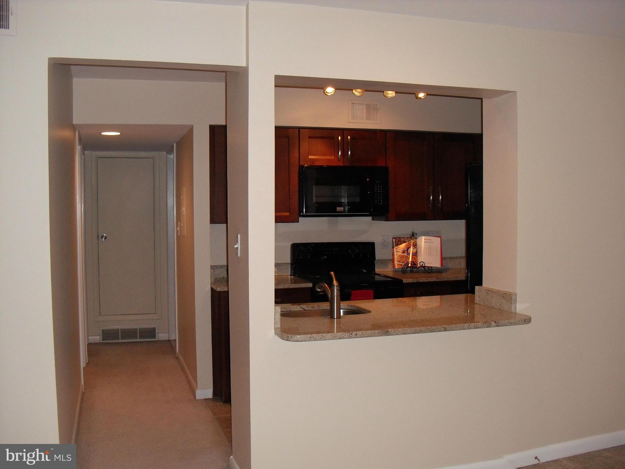 5812 Royal Ridge Drive, Unit G Springfield, VA 22152 - Photo 15 of 22 Interior (General)