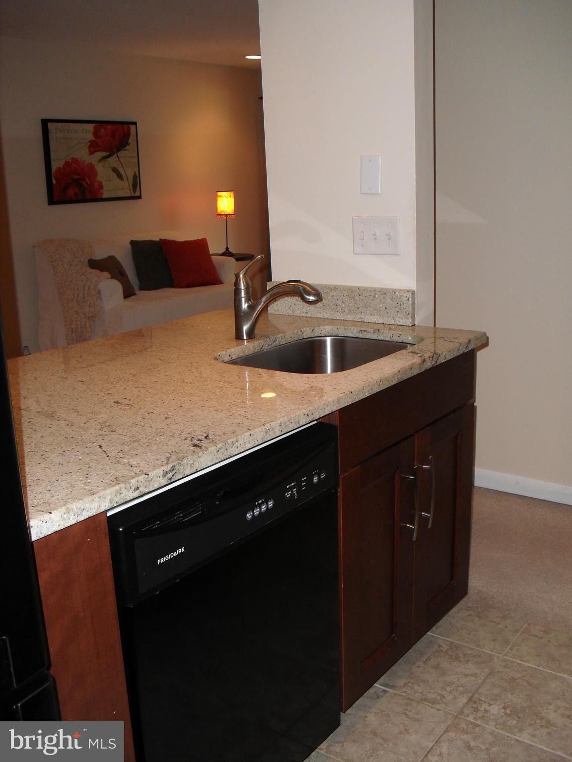 5812 Royal Ridge Drive, Unit G Springfield, VA 22152 - Photo 18 of 22 Kitchen