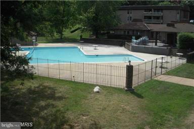 5812 Royal Ridge Drive, Unit G Springfield, VA 22152 - Photo 20 of 22 Community