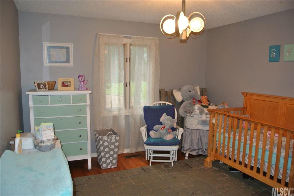 5590 Grace Chapel Road Hickory, NC 28601 - Photo 5 of 16 Gallery Image 5