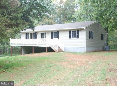 6747 Leeds Manor Road Marshall, VA 20115 - Photo 15 of 15 Exterior (Front)