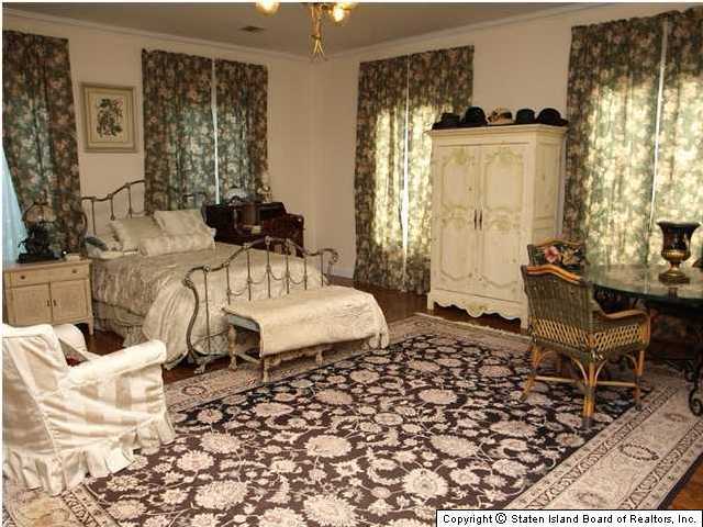105 Buttonwood Road Staten Island, NY 10304 - Photo 6 of 9 Additional Photo