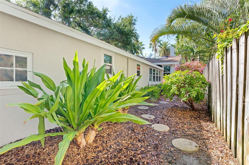 250 Aberdeen Street Dunedin, FL 34698 - Photo 30 of 45