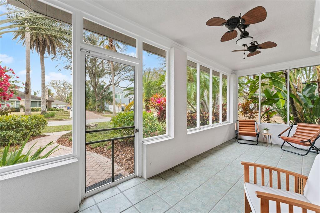 250 Aberdeen Street Dunedin, FL 34698 - Photo 4 of 45