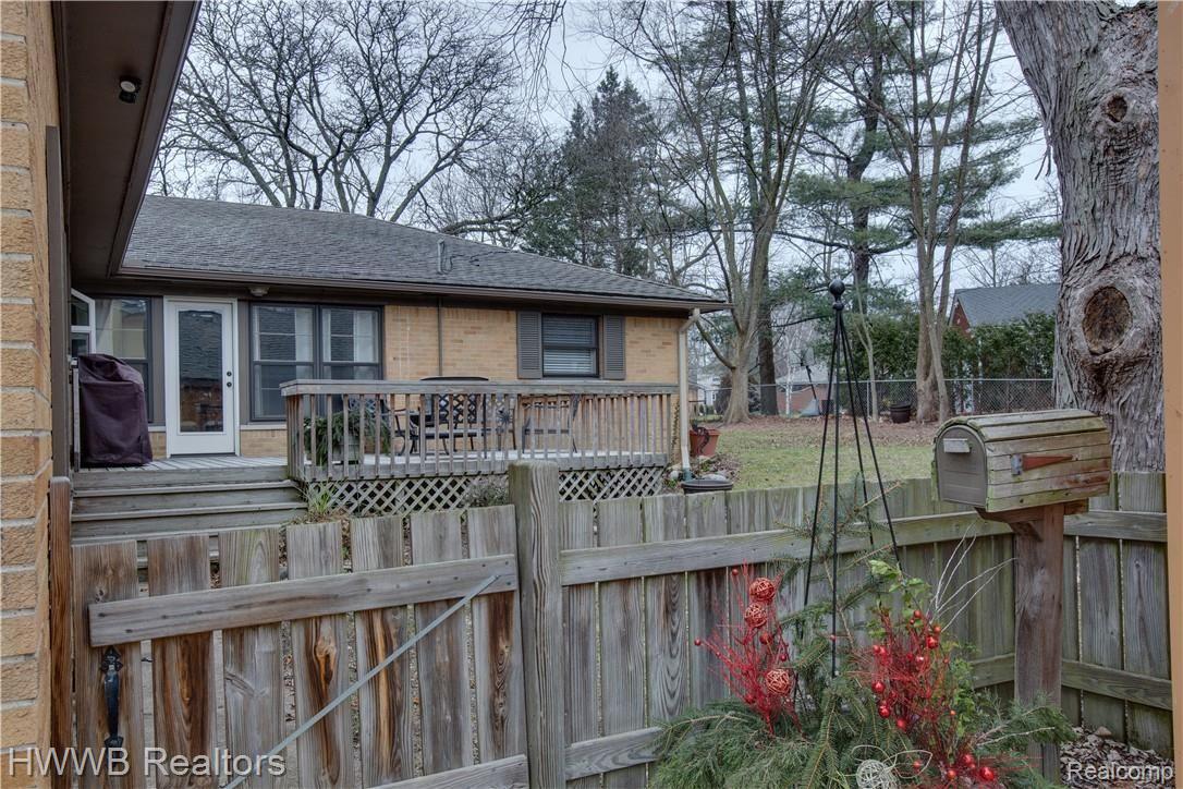 18134 Riverside Drive Franklin, MI 48025 - Photo 31 of 34 M10A0233_18134 riverside dr_.jpg
