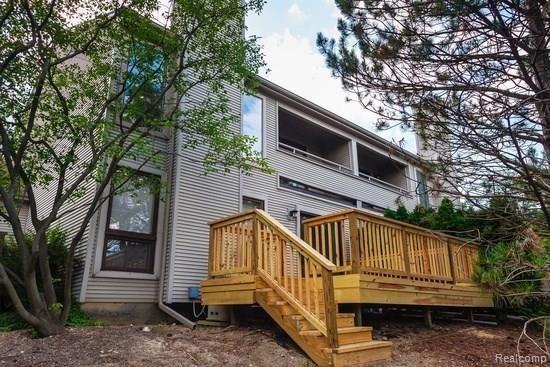 716 Eton Court, Unit 157 Rochester, MI 48307 - Photo 2 of 19