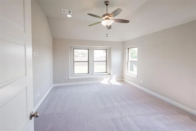 $2,850 | 918 Edinburgh Drive, McGregor, TX 76657