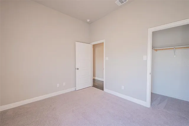 $2,850 | 918 Edinburgh Drive, McGregor, TX 76657