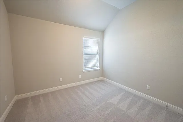 $2,850 | 918 Edinburgh Drive, McGregor, TX 76657