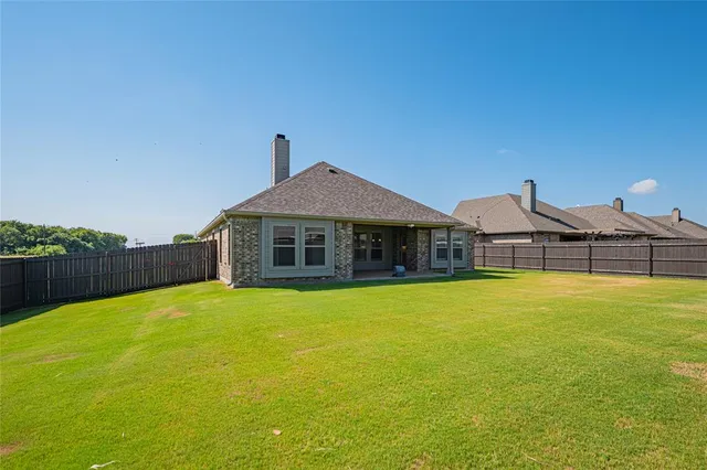 $2,850 | 918 Edinburgh Drive, McGregor, TX 76657