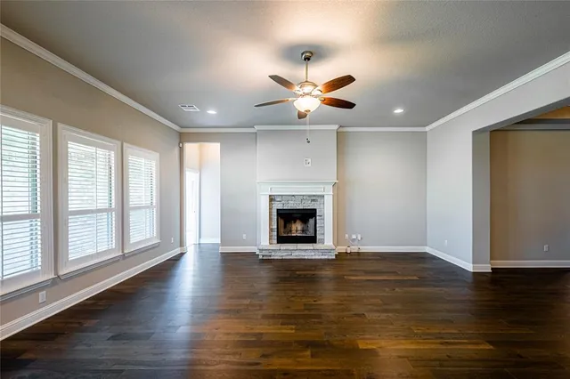 $2,850 | 918 Edinburgh Drive, McGregor, TX 76657