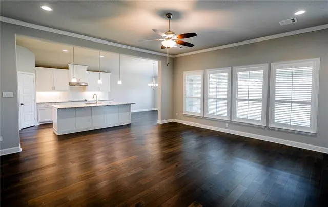 $2,850 | 918 Edinburgh Drive, McGregor, TX 76657