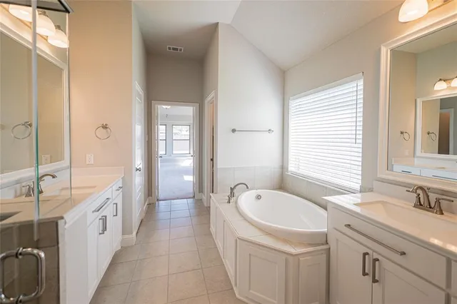 $2,850 | 918 Edinburgh Drive, McGregor, TX 76657