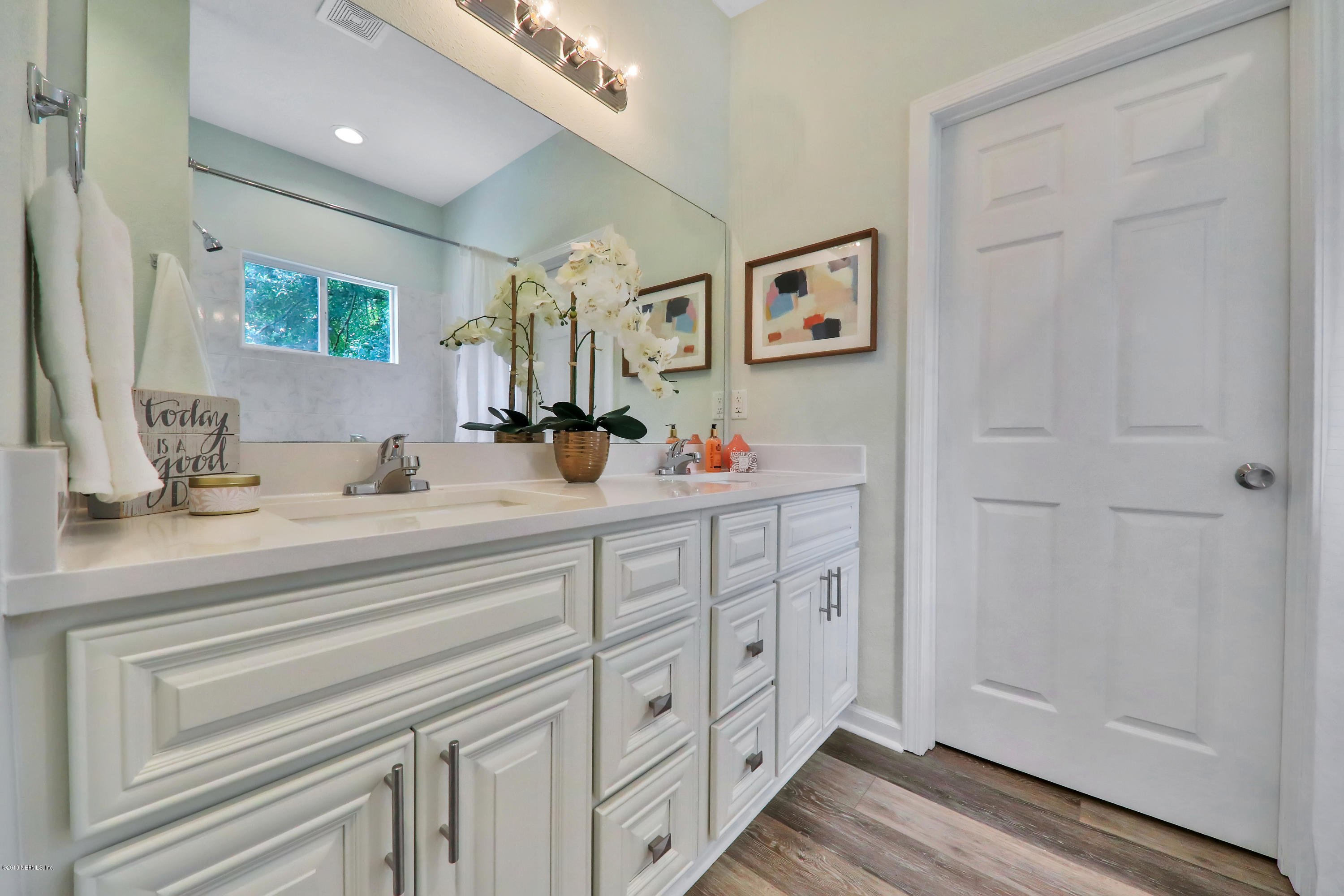 9639 Kevin Road Jacksonville, FL 32257 - Photo 15 of 25 Master Bathroom