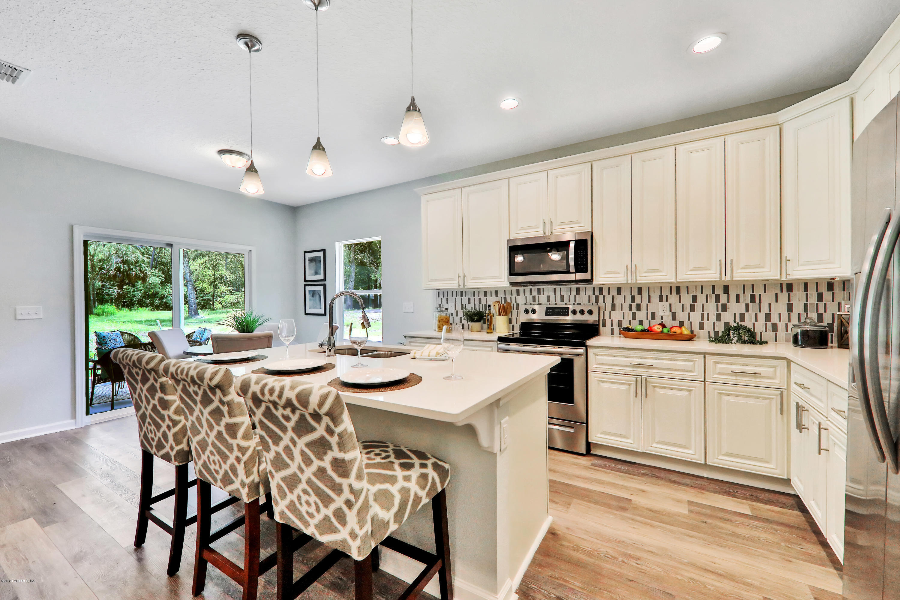 9639 Kevin Road Jacksonville, FL 32257 - Photo 3 of 25 Kitchen