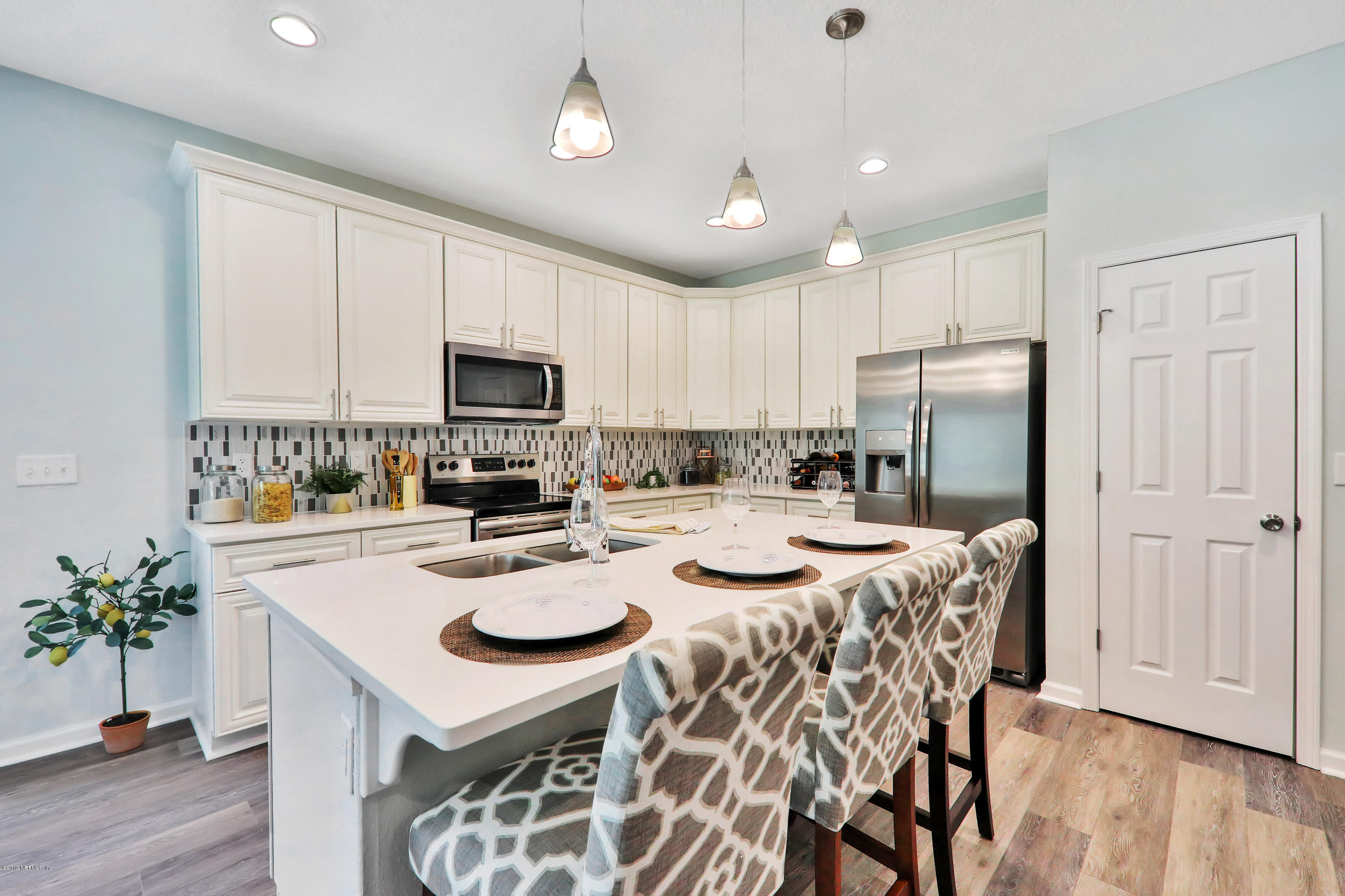 9639 Kevin Road Jacksonville, FL 32257 - Photo 5 of 25 Breakfast Bar