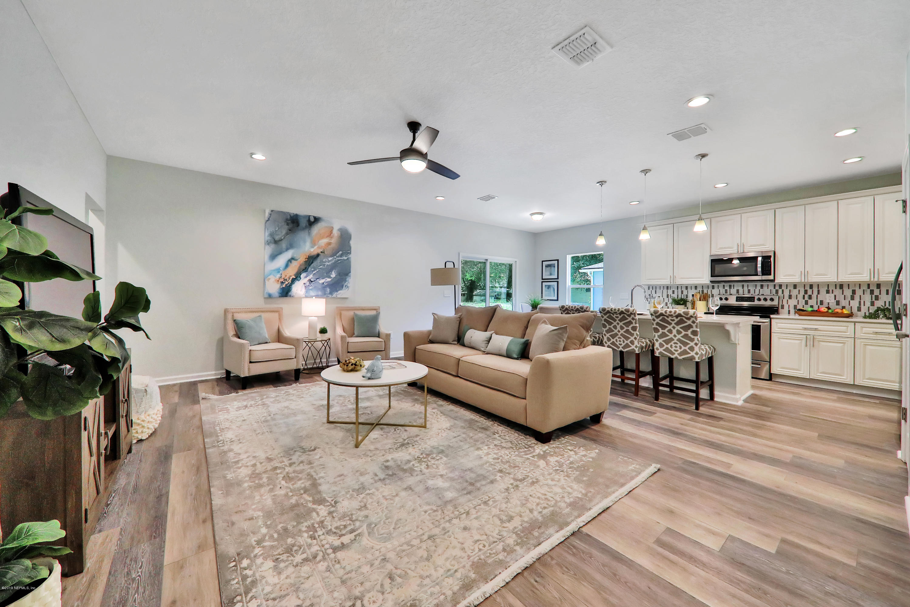 9639 Kevin Road Jacksonville, FL 32257 - Photo 8 of 25 Living Room