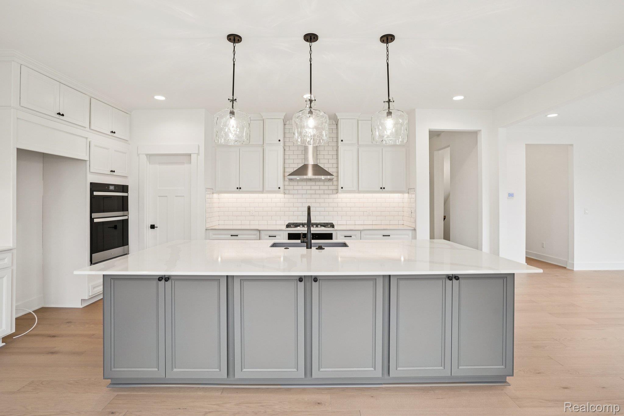 22615 Novi Road Novi, MI 48375 - Photo 16 of 45 Kitchen