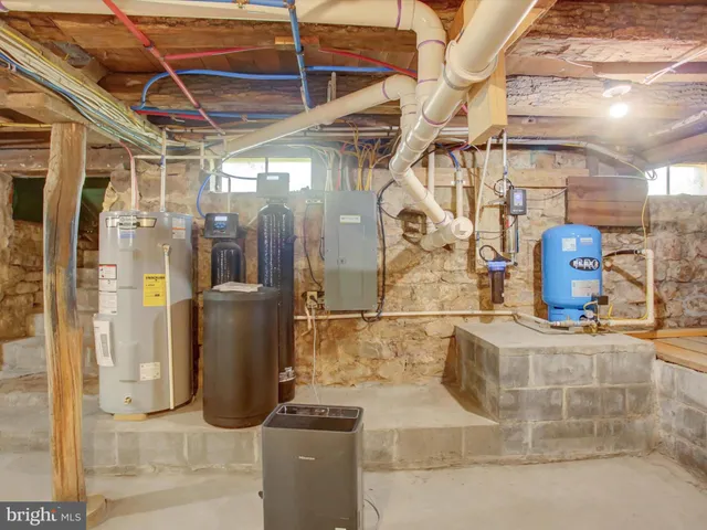 a view of a storage & utility room