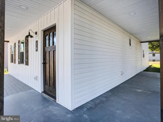 a view of a back yard of the house