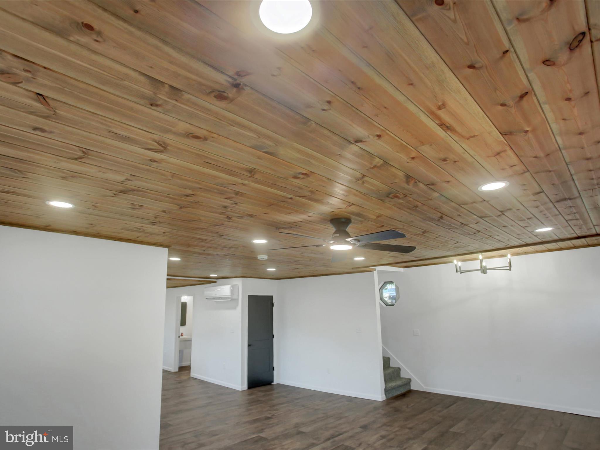 16 East Main Street Newburg, PA 17240 - Photo 10 of 48 a view of empty room