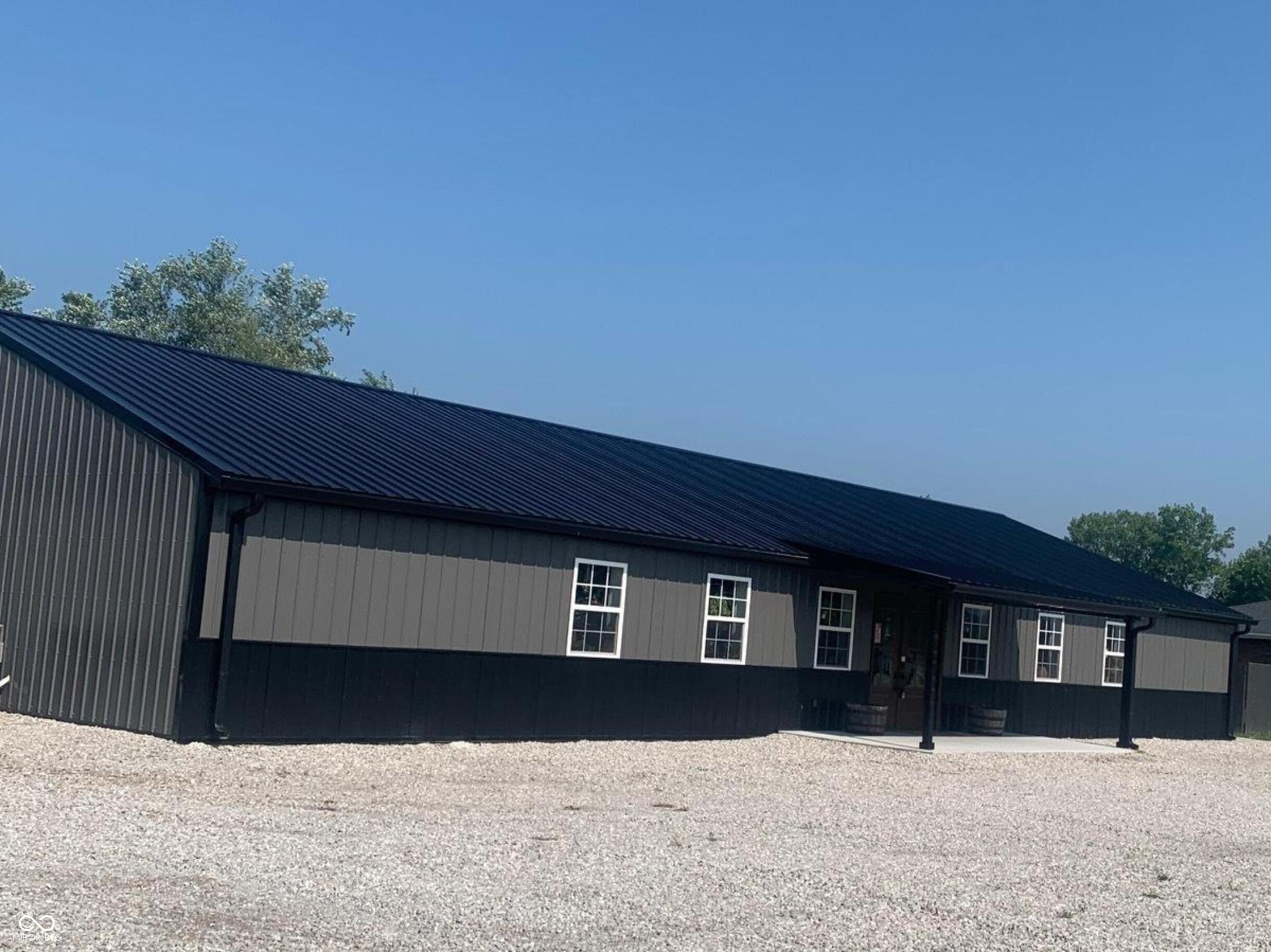 1530 Locust Street North Vernon, IN 47265 - Photo 2 of 31