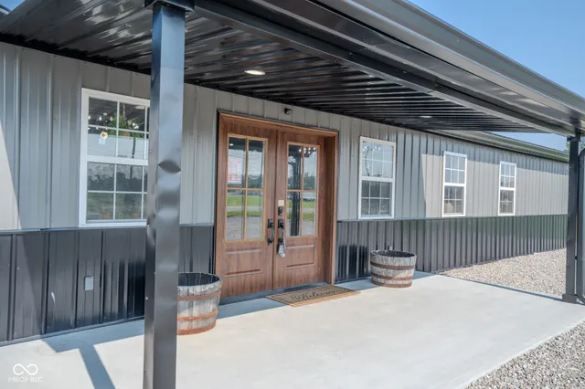 $414,900 | 1530 Locust Street, North Vernon, IN 47265