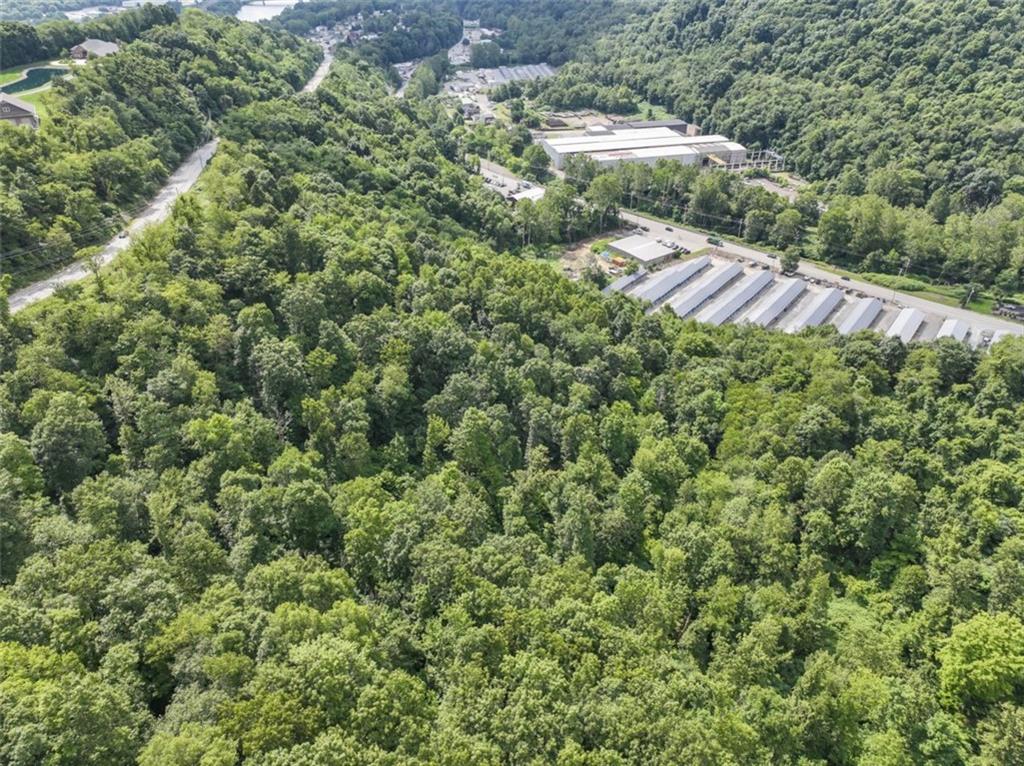 -constitution Blvd Darlington Rd & State Rt 51 New Brighton, PA 15066 - Photo 3 of 9 a view of a back yard