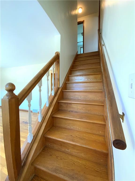 481 Oregon Avenue Rochester, PA 15074 - Photo 16 of 28 2ndFlr Stairs