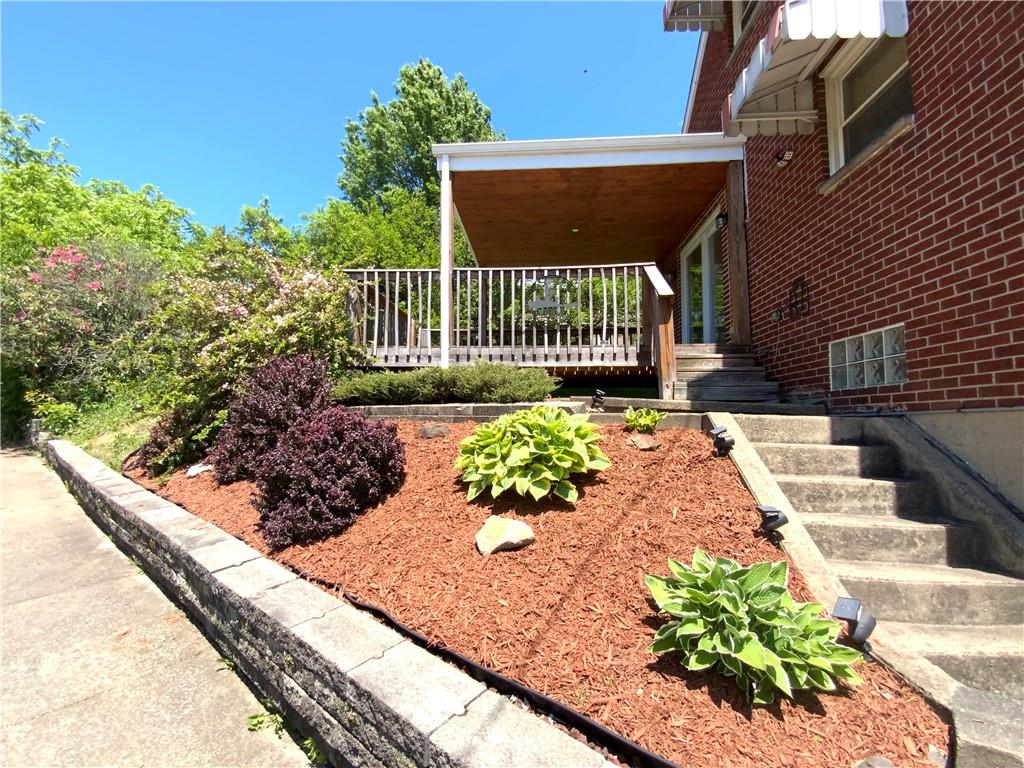 481 Oregon Avenue Rochester, PA 15074 - Photo 28 of 28 Left Side of House Leading to Covered Deck