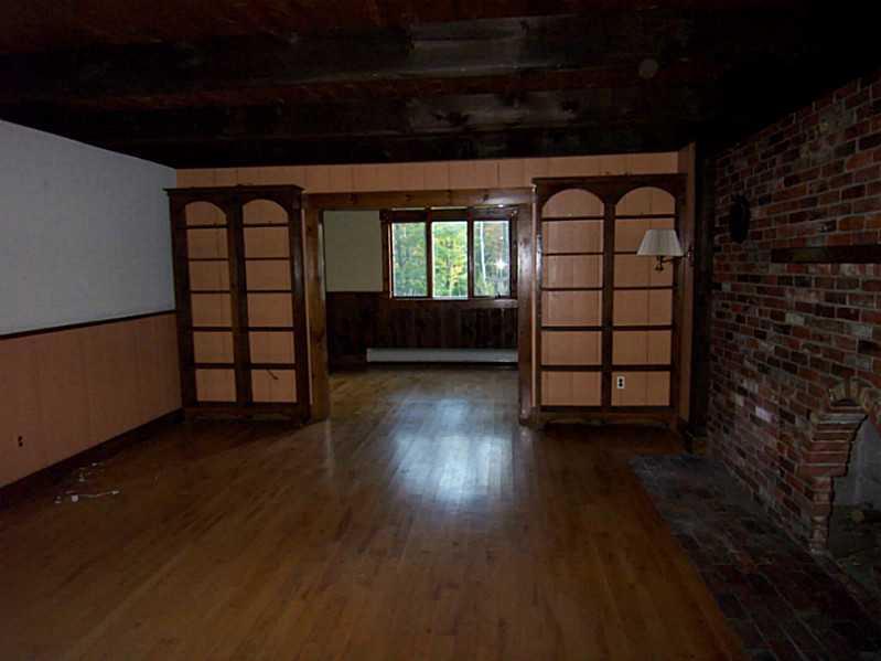 42 Bagley Road East Waterboro, ME 04030 - Photo 12 of 20 Living Room. l