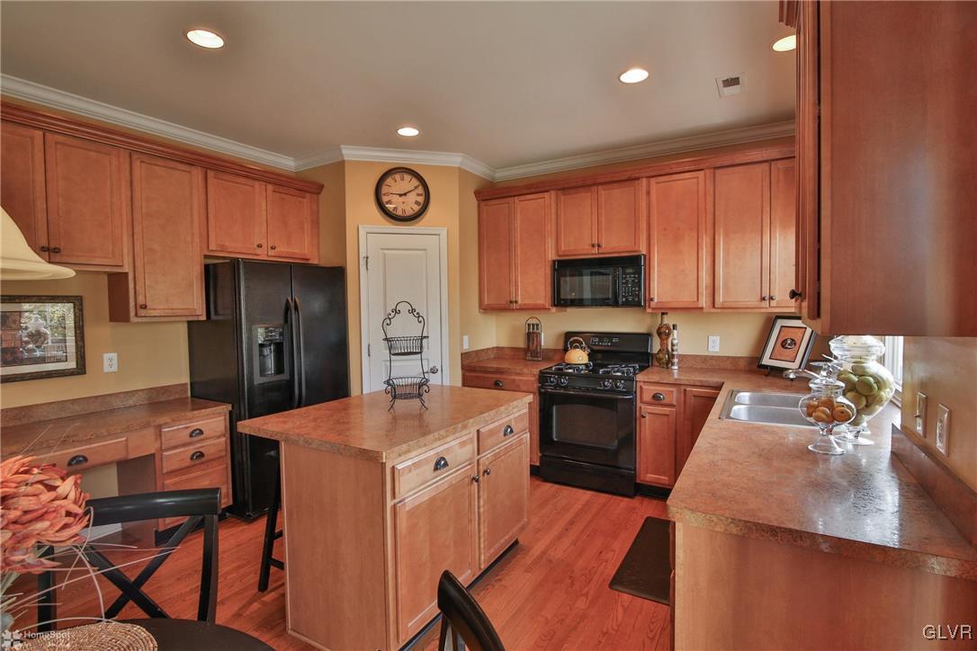 8714 Pathfinder Road Breinigsville, PA 18031 - Photo 28 of 49 Gallery Image 28