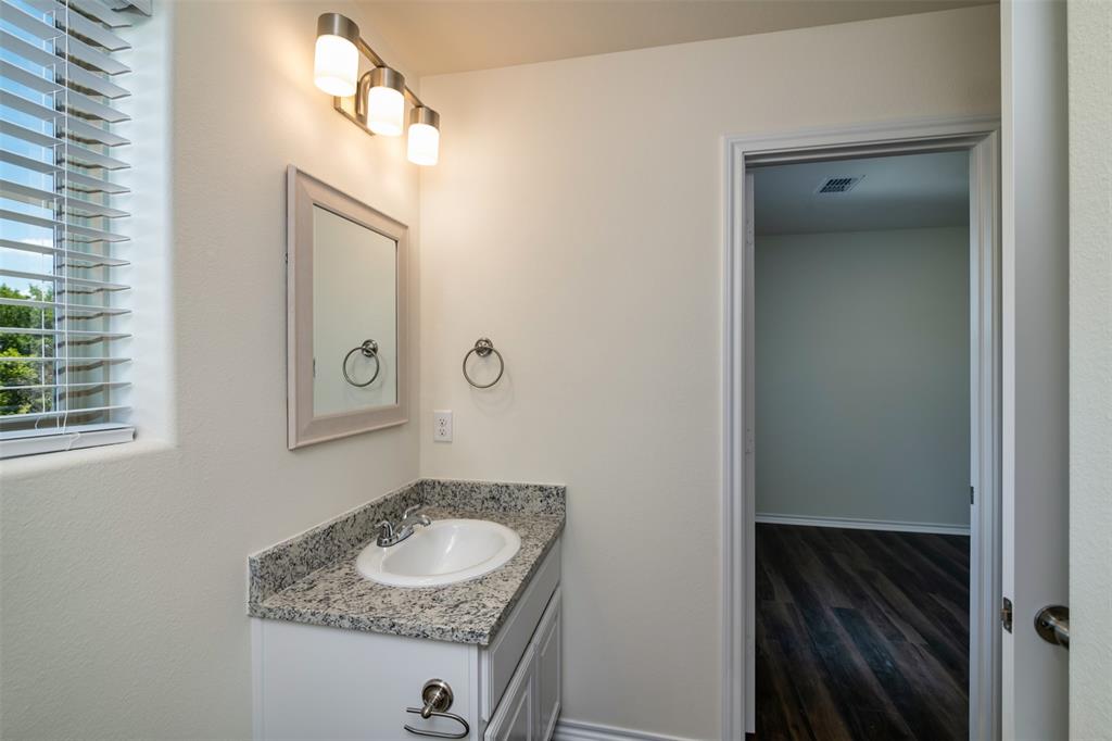 201 South May Street, Unit 2 Whitewright, TX 75491 - Photo 18 of 21