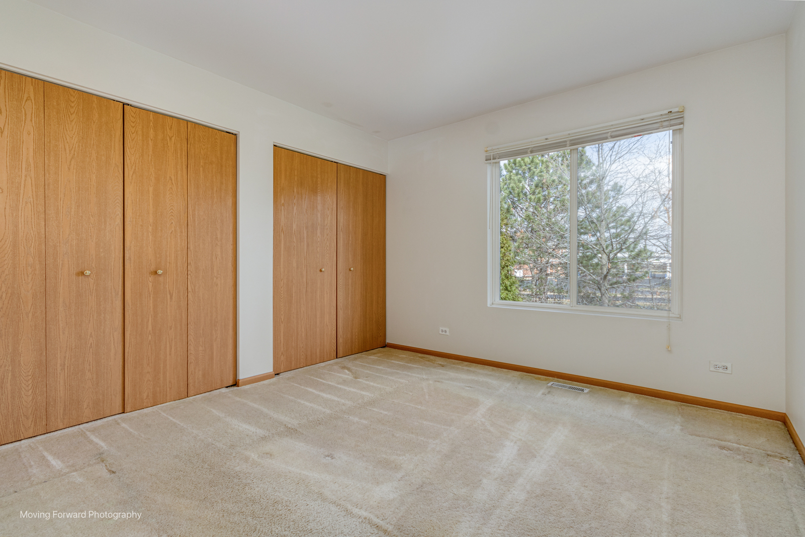 1086 Delta Drive Elgin, IL 60123 - Photo 23 of 29 a view of an empty room with a window