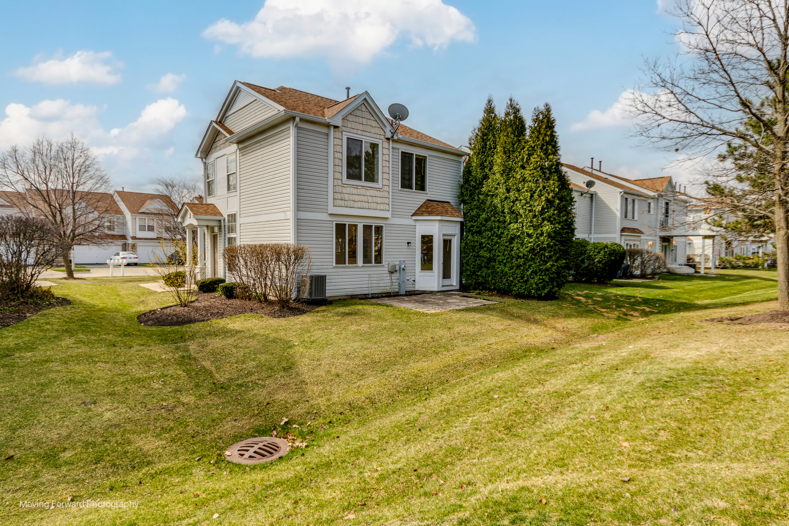 1086 Delta Drive Elgin, IL 60123 - Photo 25 of 29 a view of a house with a swimming pool