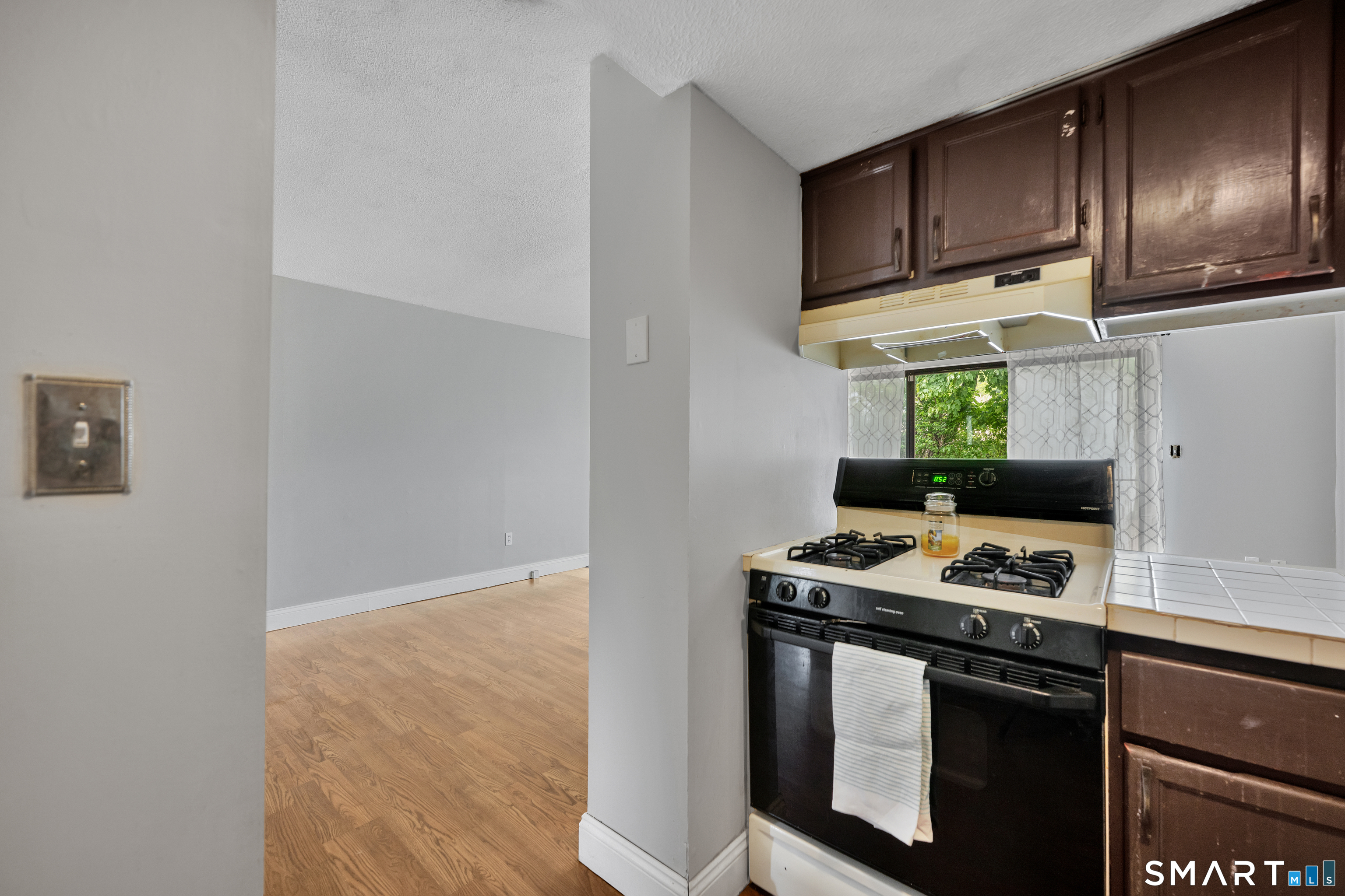 185 Spring Street, Unit 185 Wethersfield, CT 06109 - Photo 5 of 36