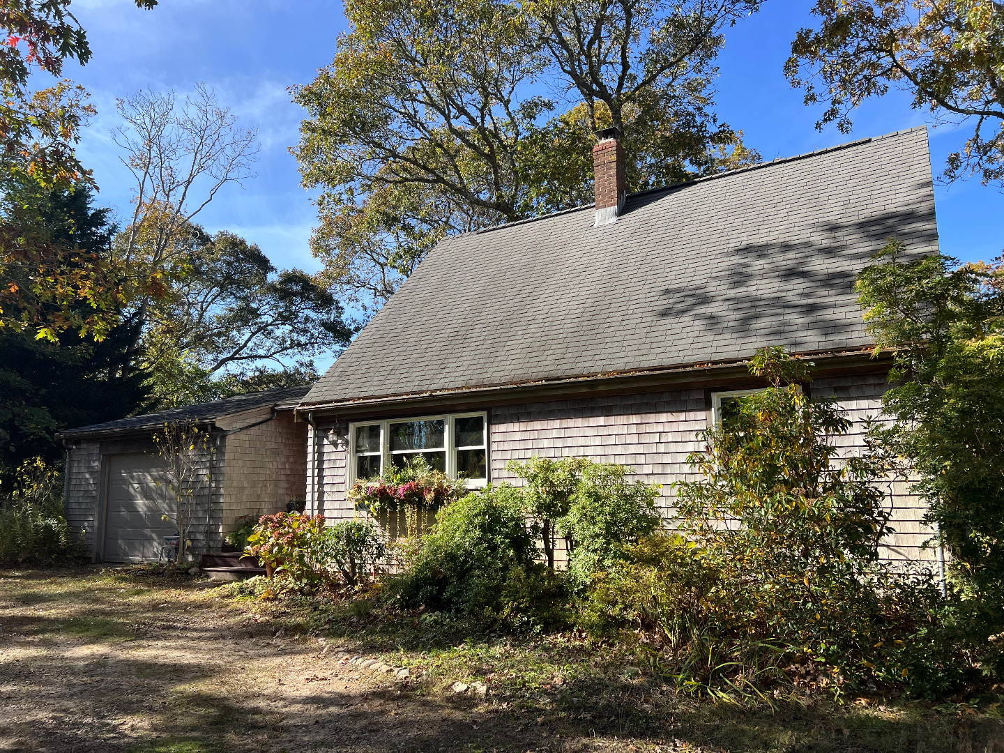 14-twenty First Street North Edgartown, MA 02539 - Photo 2 of 22 a view of a house with a tree in front