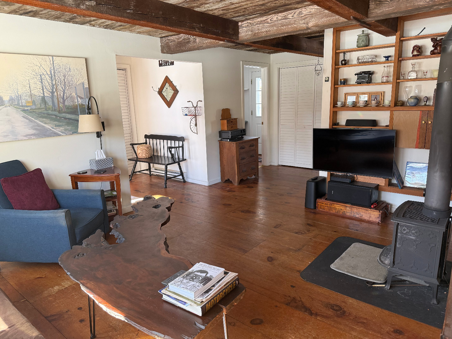 14-twenty First Street North Edgartown, MA 02539 - Photo 6 of 22 a living room with furniture and a flat screen tv