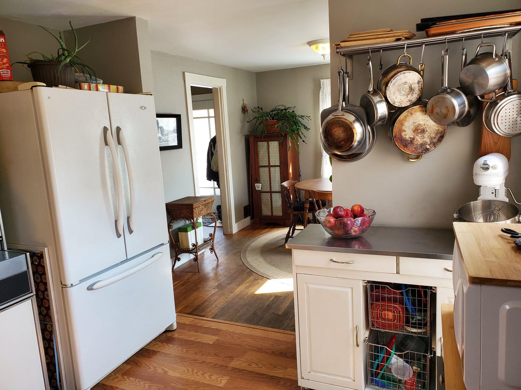 129 Commonwealth Avenue Springfield, VT 05156 - Photo 4 of 27